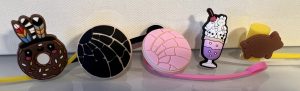 Straw topper